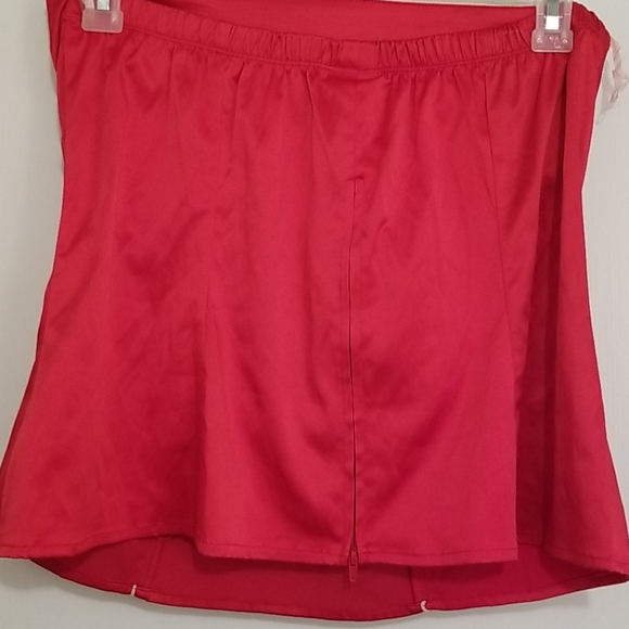 Red Top - Picture 2 of 3